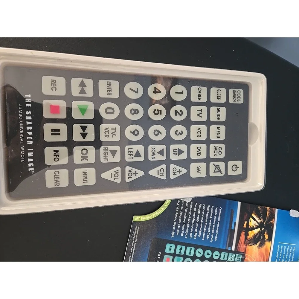 The Sharper Image Jumbo Universal Remote Glow In The Dark‎ Keys